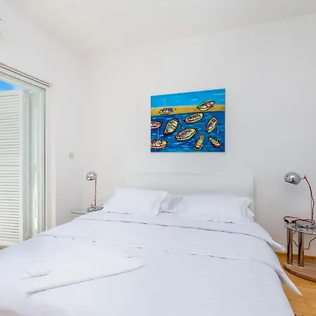 וילה Sv, Petar Ičići