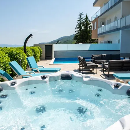 Sv, Petar Villa Ičići